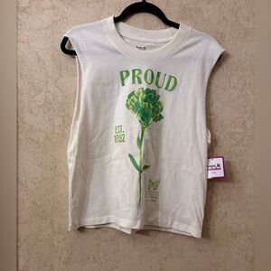 Hope & Wonder Graphic Sleeveless Top with Green Floral Design